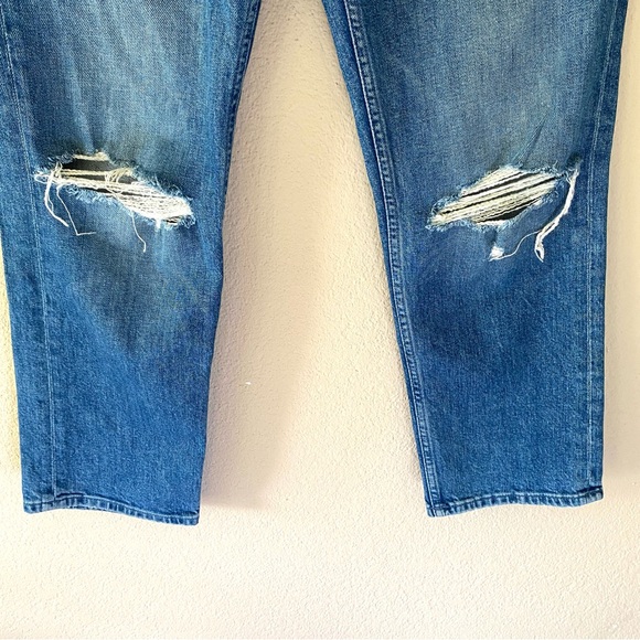 Mother The Tomcat Distressed Crop Jeans in Playing With Scissors 27 - Picture 6 of 11